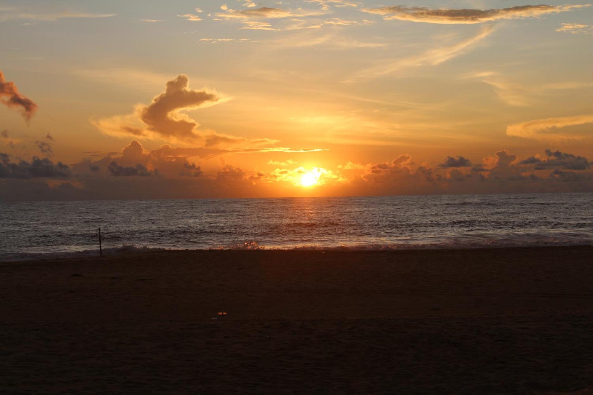 Prana Beach Hotel Ex Guli ヒッカドゥワ エクステリア 写真