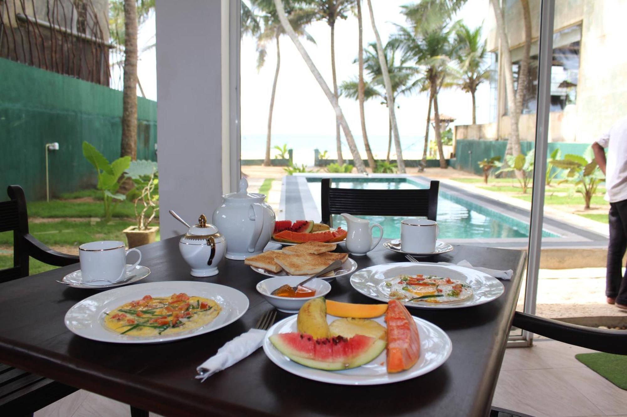 Prana Beach Hotel Ex Guli ヒッカドゥワ エクステリア 写真