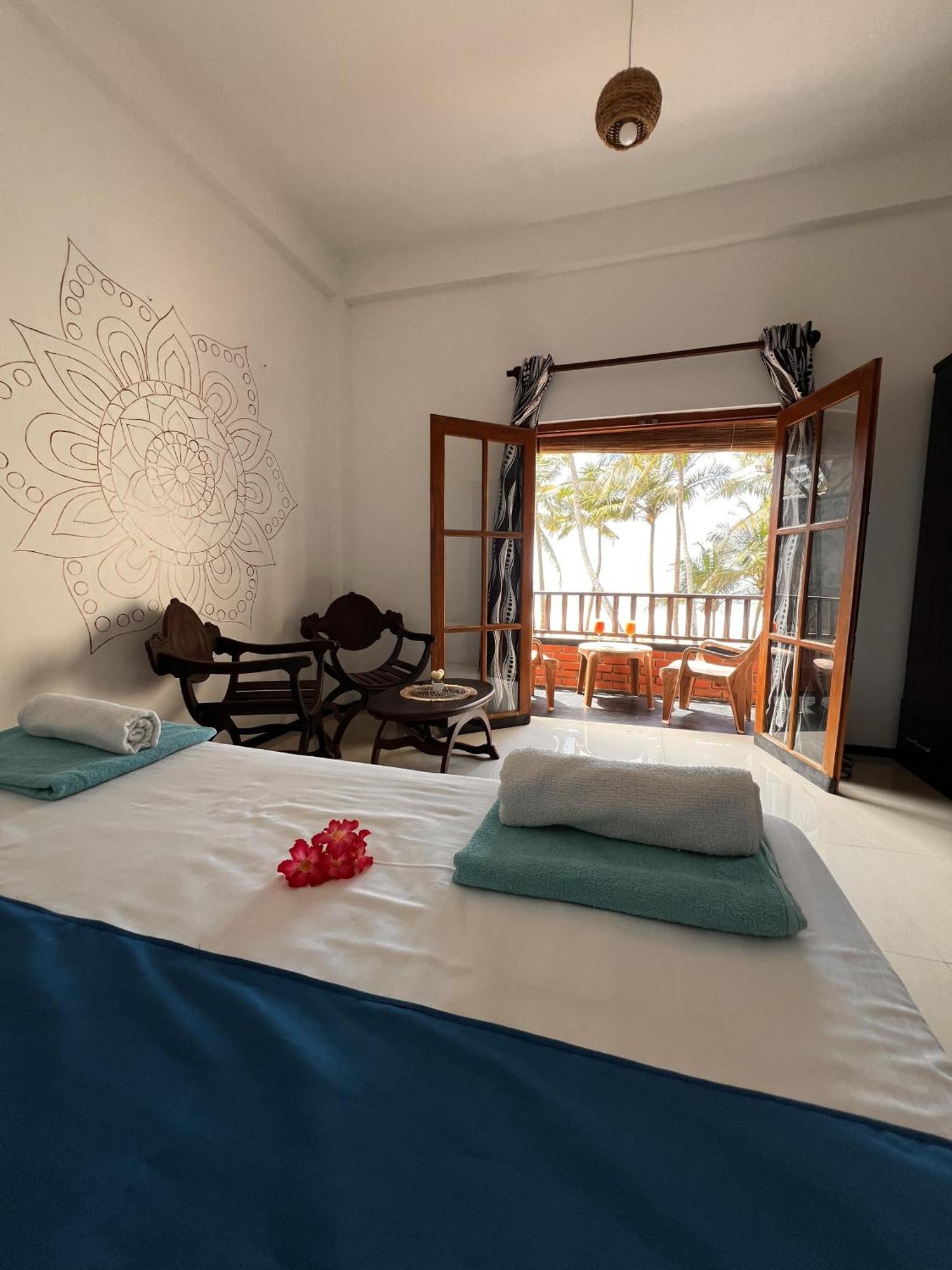 Prana Beach Hotel Ex Guli ヒッカドゥワ エクステリア 写真