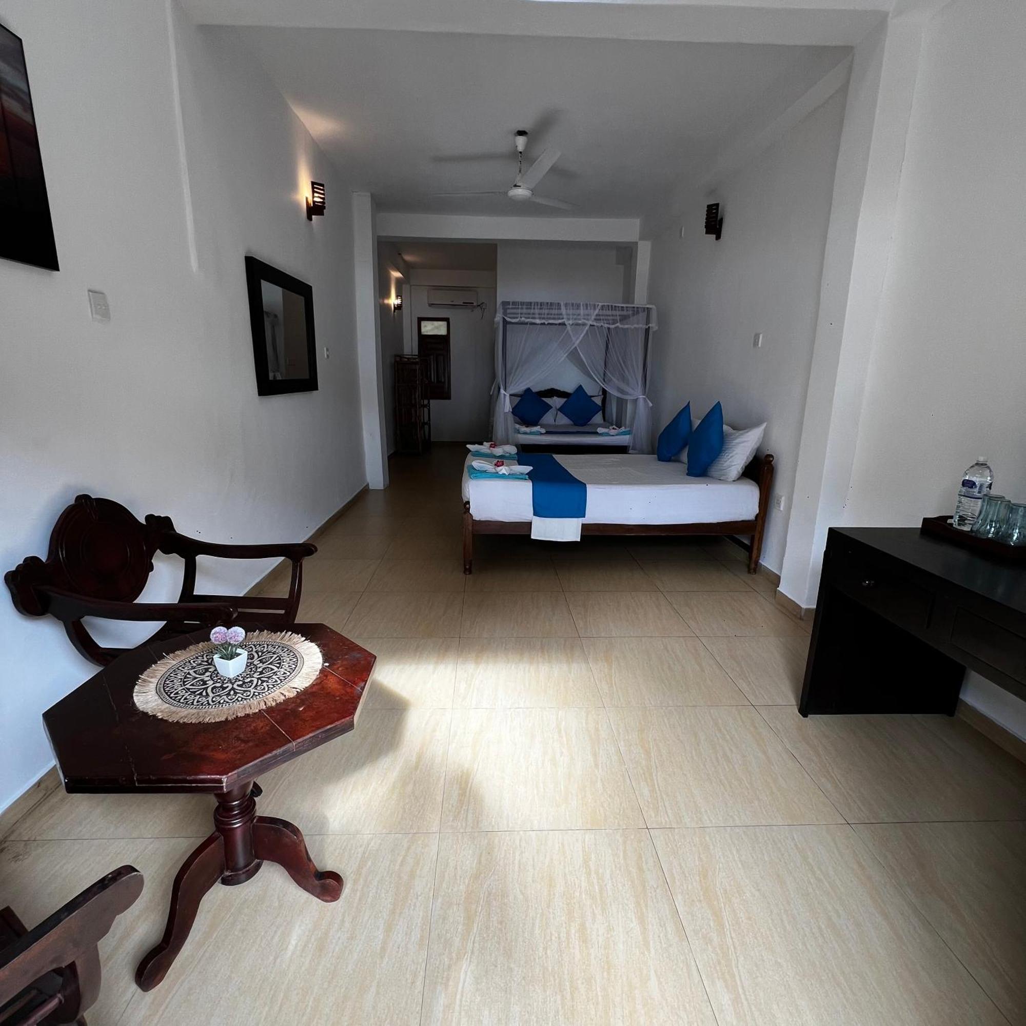 Prana Beach Hotel Ex Guli ヒッカドゥワ エクステリア 写真